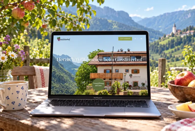Webseite des Gasslitterhofs im Geräte-Mockup